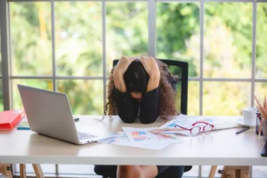 ¿Qué es el síndrome de burnout? | Grupo Punto de Partida